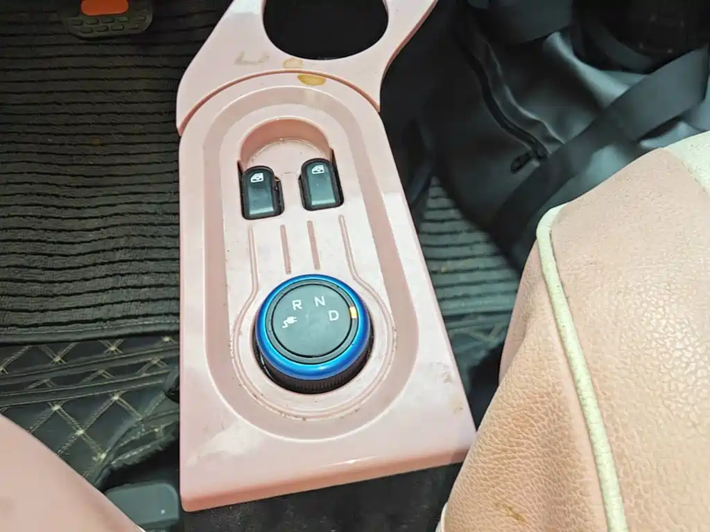 Wuling MINIEV — миниатюра 14