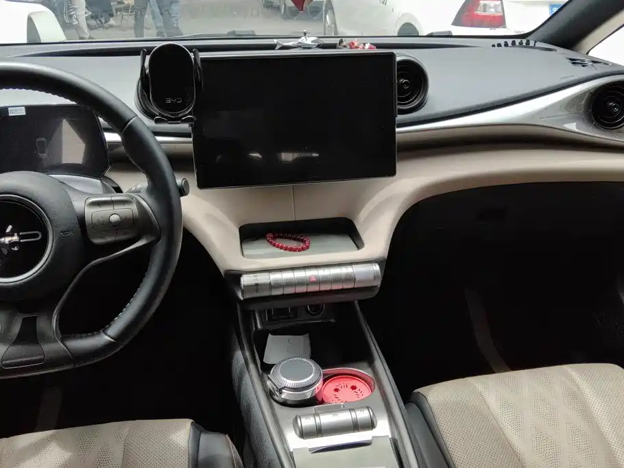 BYD Dolphin — миниатюра 13