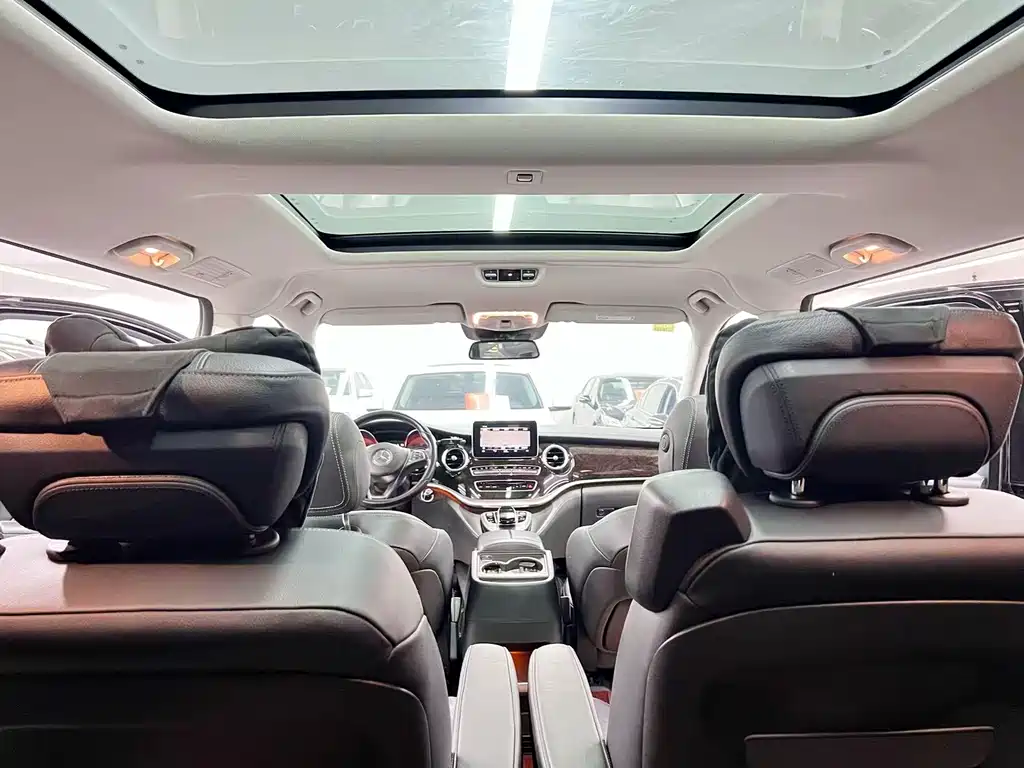 Mercedes-Benz V-Class — миниатюра 22