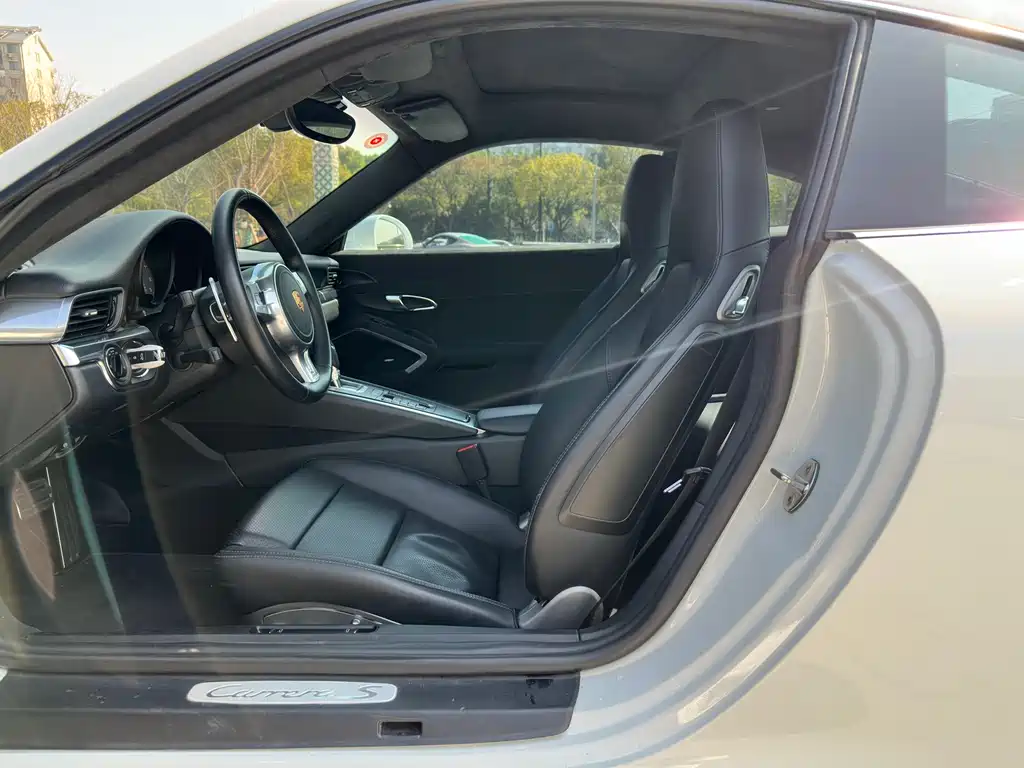 Porsche 911 2012 Carrera S 3.8L