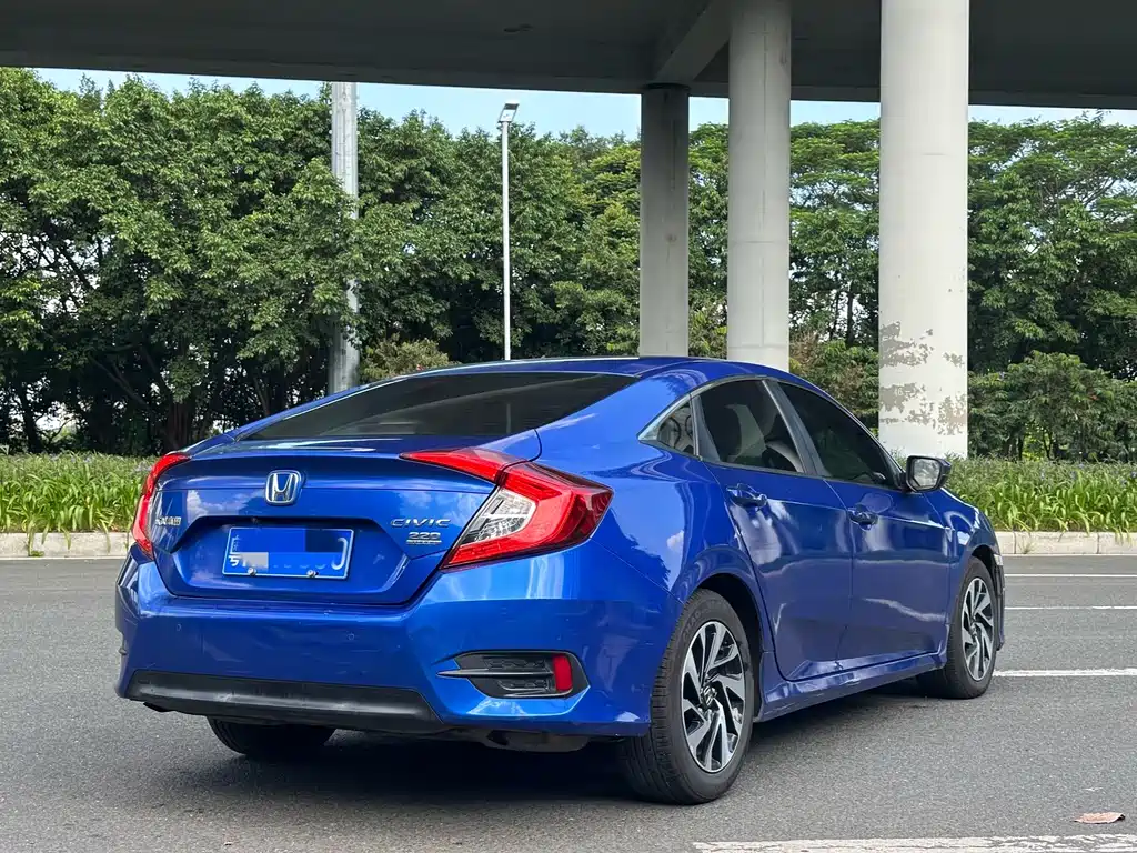Honda Civic — миниатюра 10