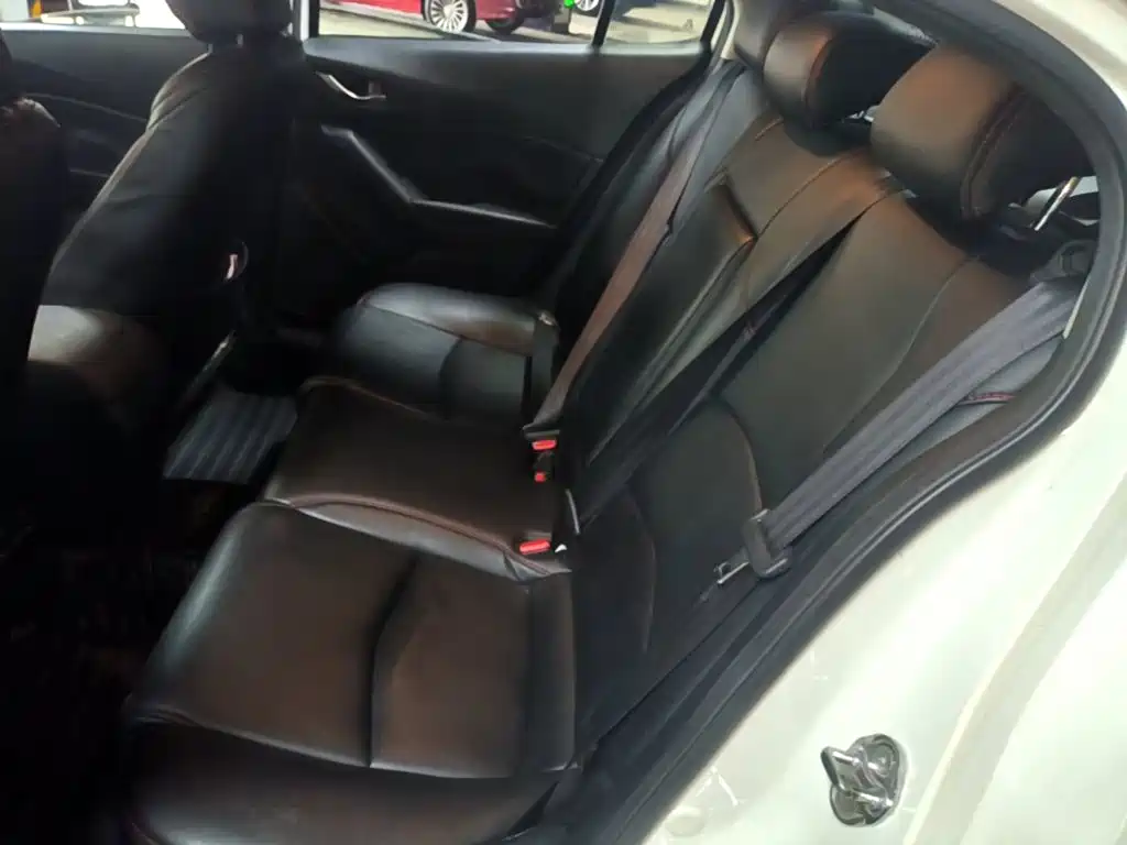 Mazda 3 Axela — миниатюра 17
