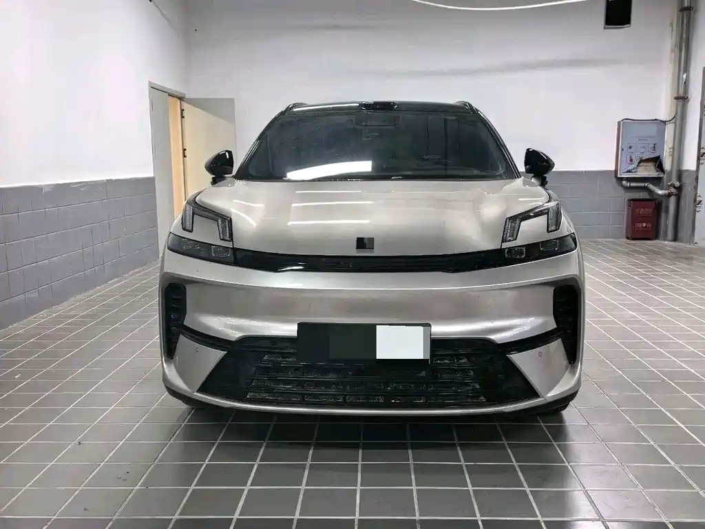 Lynk & Co 08 EM-P — миниатюра 2