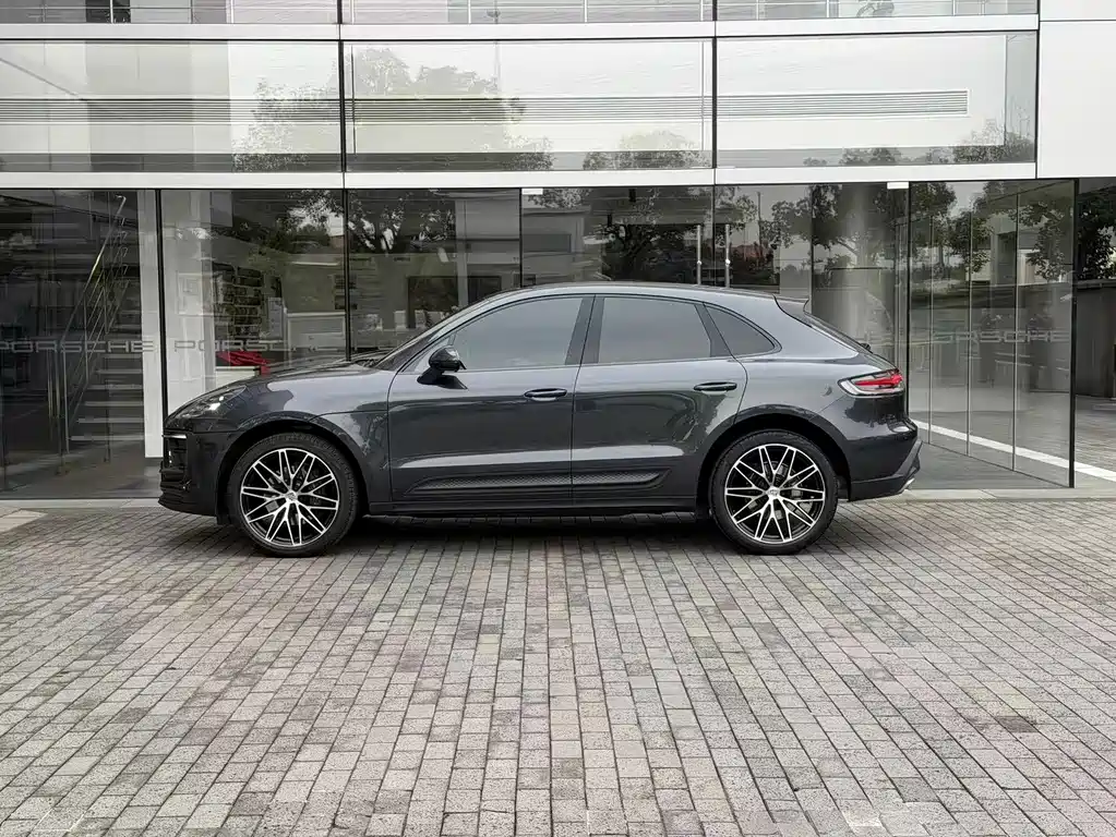 Porsche Macan — миниатюра 2