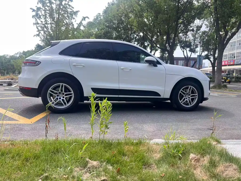 Porsche Macan — миниатюра 5
