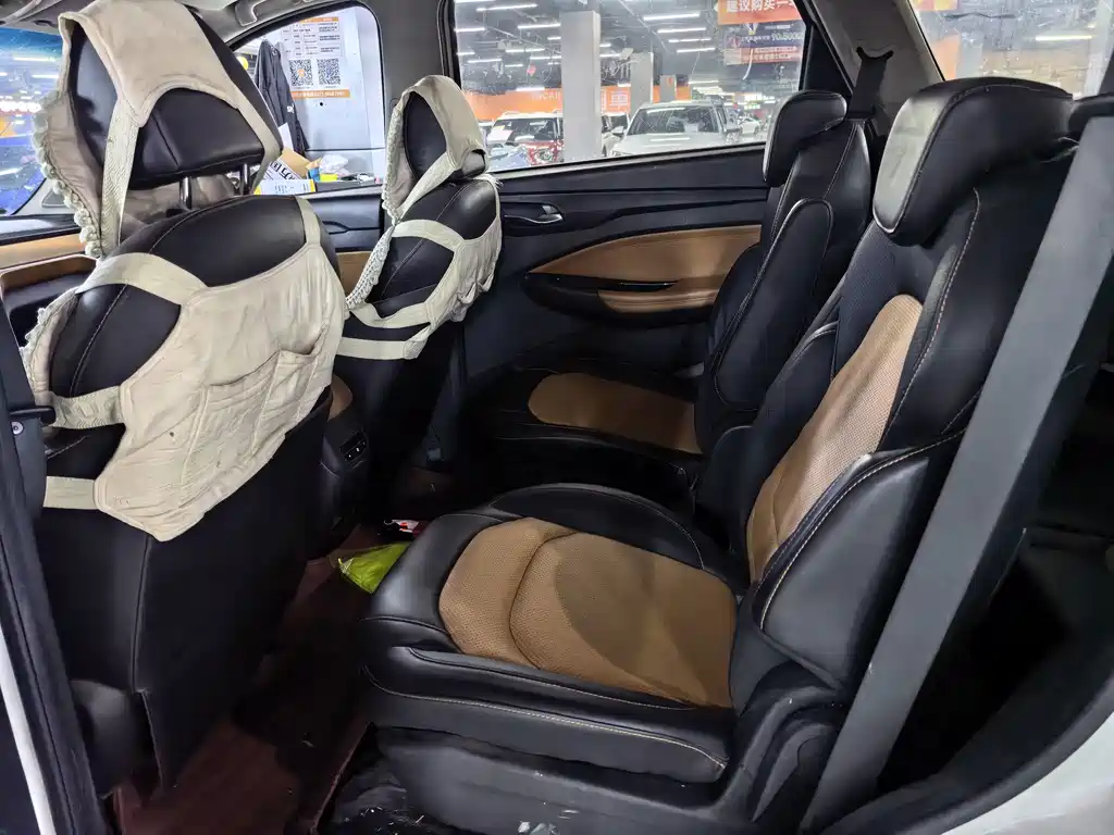 Wuling Hongguang S3 — миниатюра 4