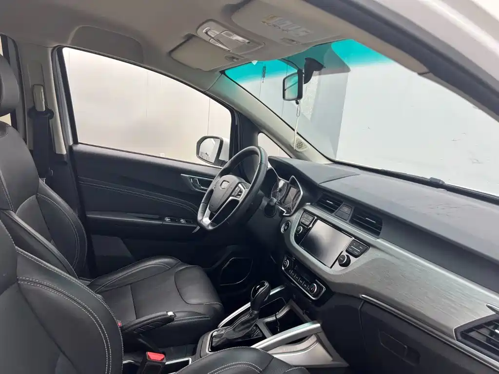 Geely Vision X3 — миниатюра 13