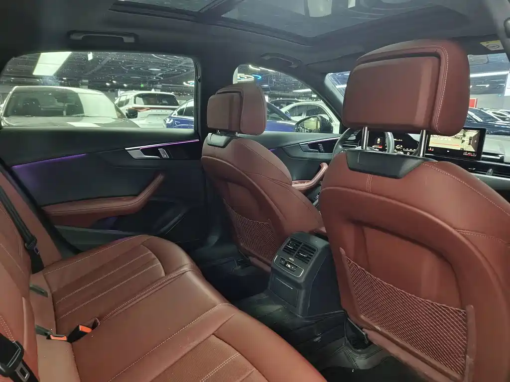 Audi A4L — миниатюра 12