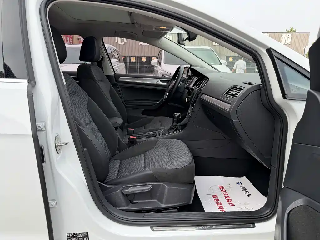 Volkswagen Golf — миниатюра 19
