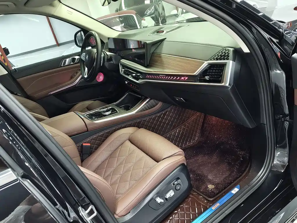 BMW X7 — миниатюра 4