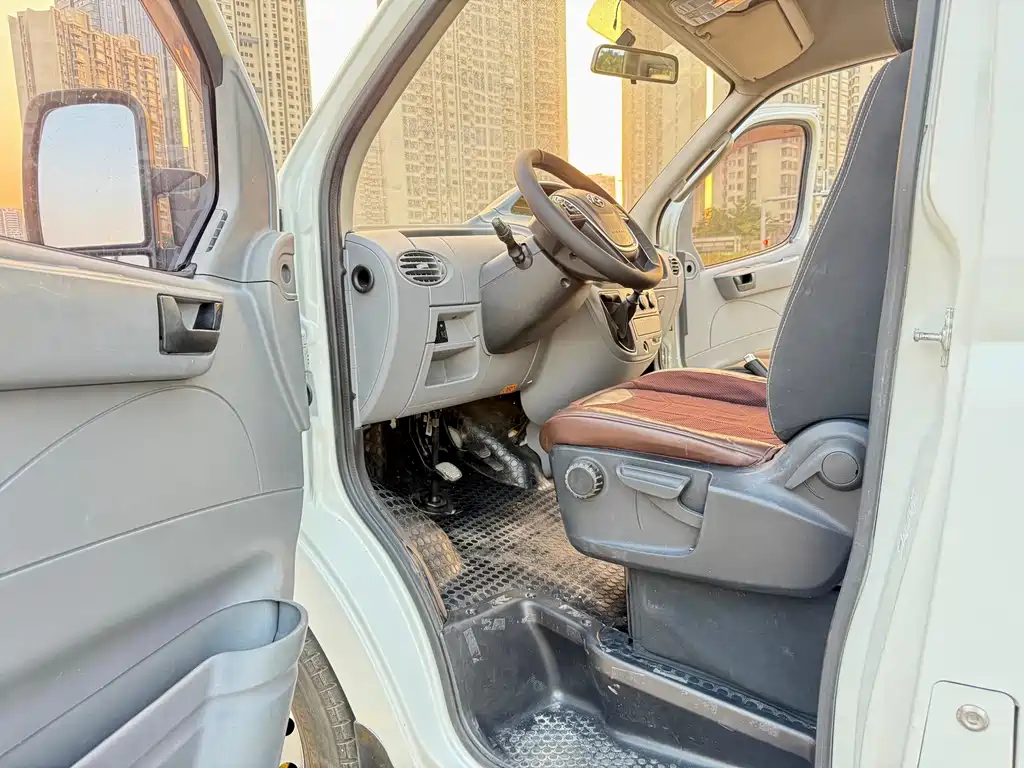 SAIC MAXUS XINTU V80