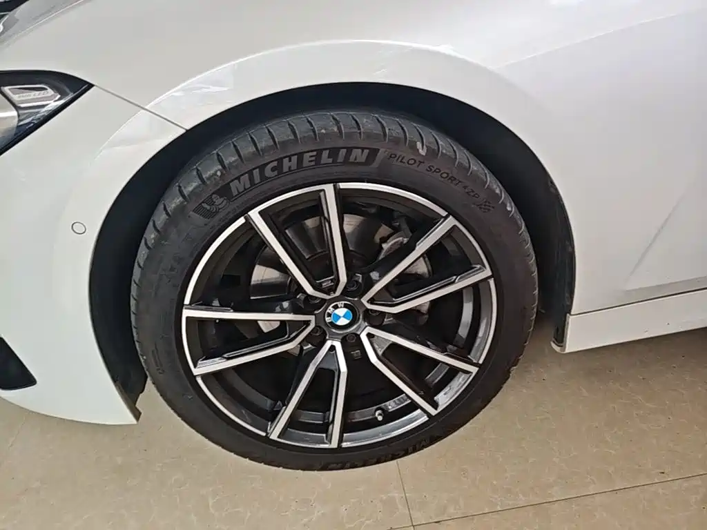 BMW 3 Series — миниатюра 23