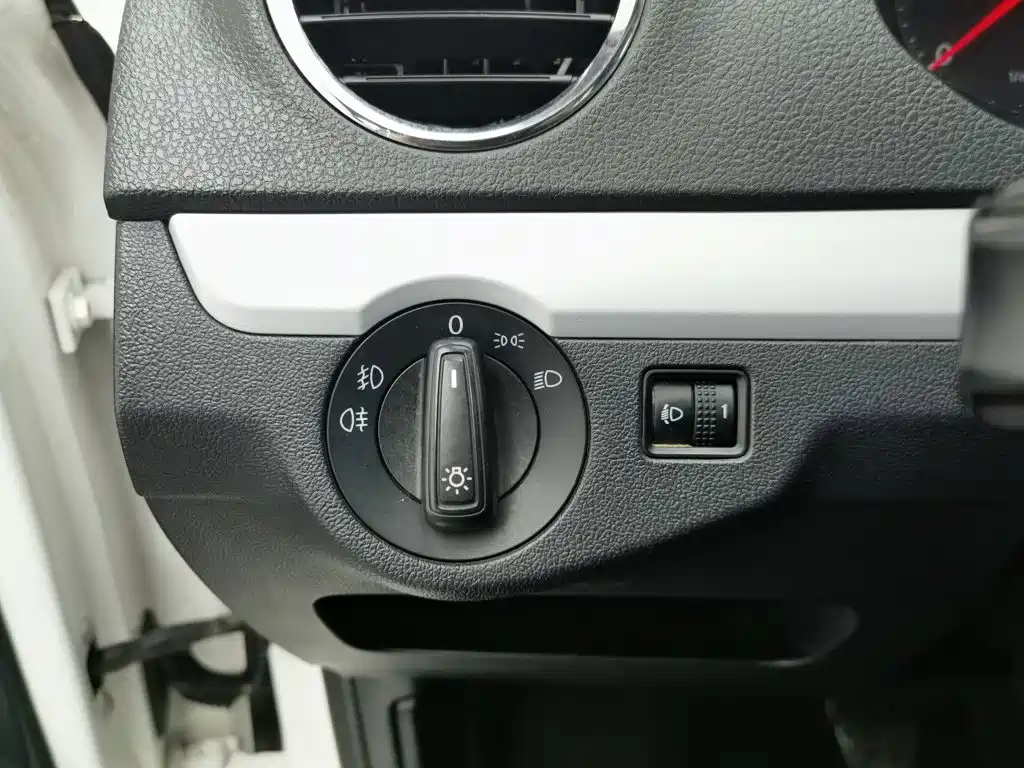Volkswagen Jetta — миниатюра 21