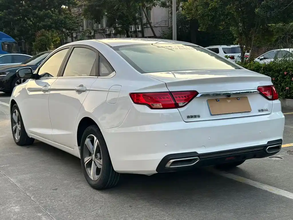 Geely Emgrand GL — миниатюра 4