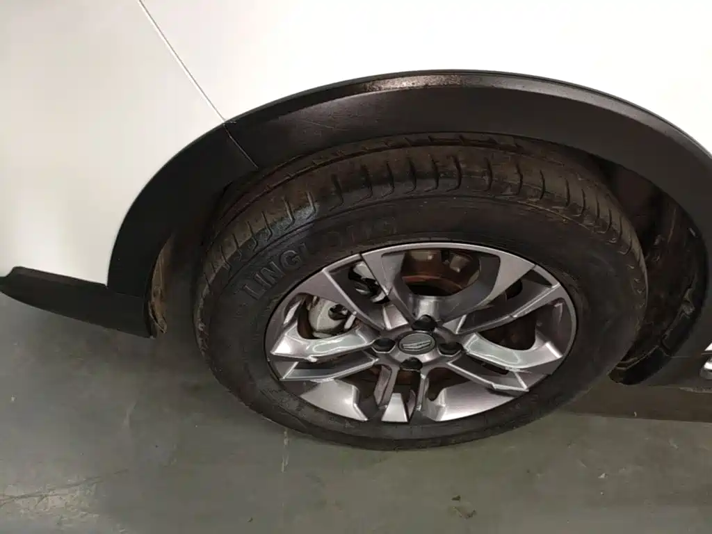 Geely Vision X3 — миниатюра 23