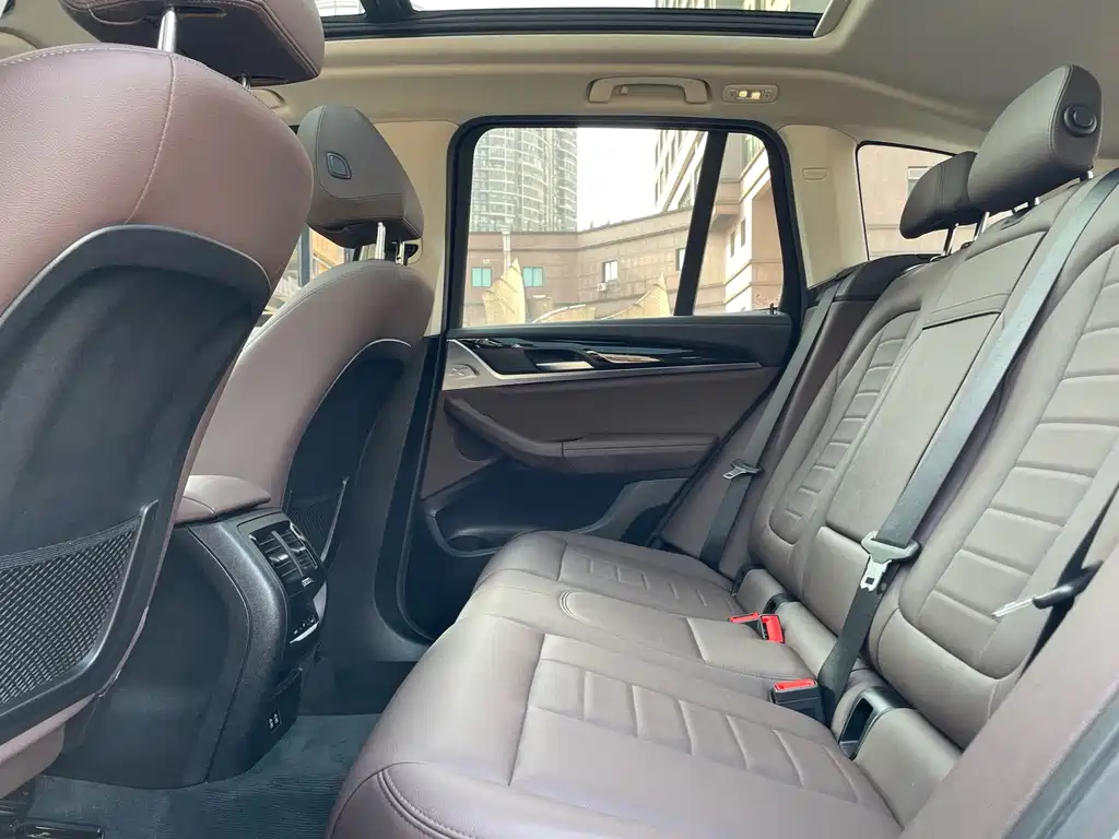 BMW X3 — миниатюра 8