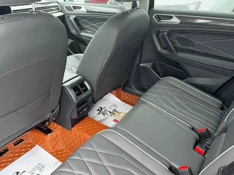 Volkswagen Tiguan L — миниатюра 3