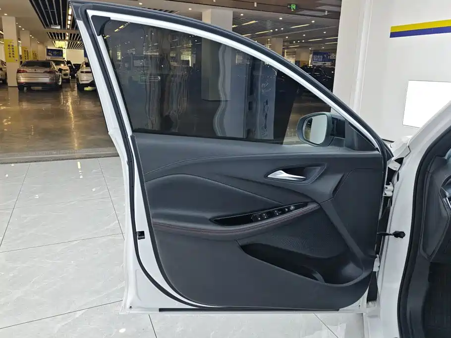 Buick Verano — миниатюра 7