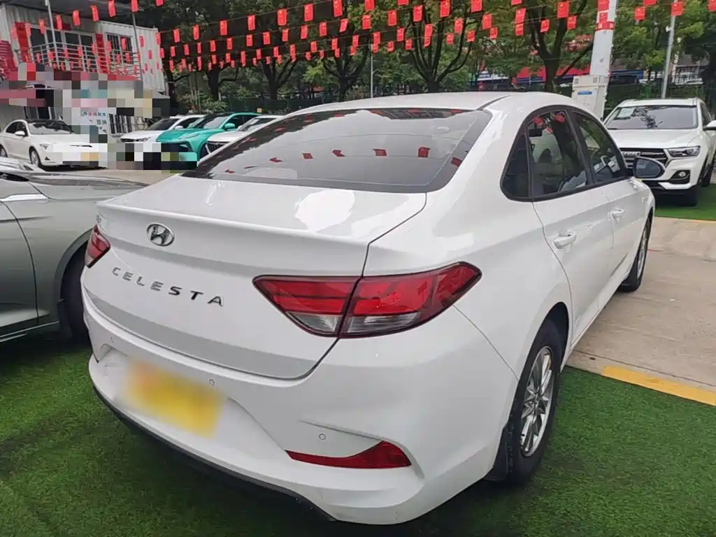 Hyundai Elantra — миниатюра 7