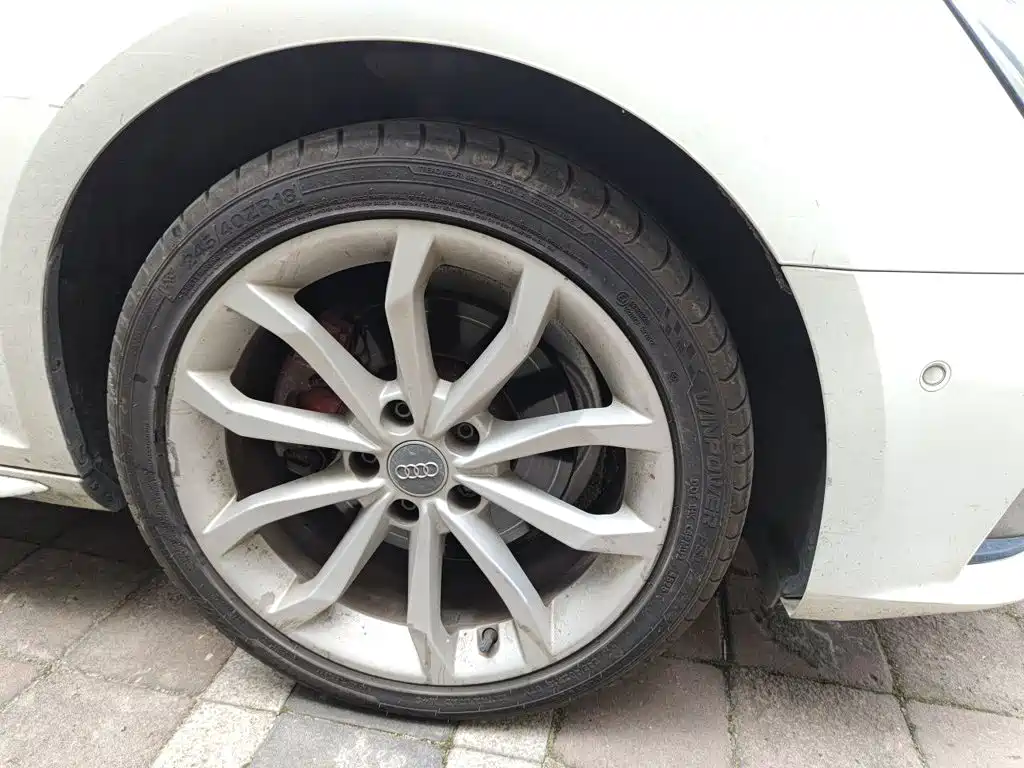 Audi A4L — миниатюра 24