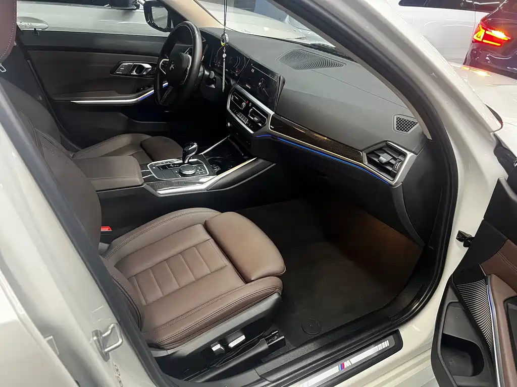 BMW 3 Series — миниатюра 12