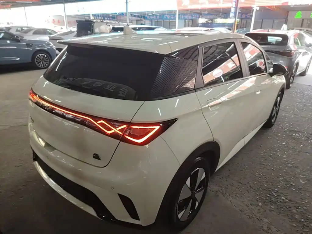 BYD Dolphin — миниатюра 7