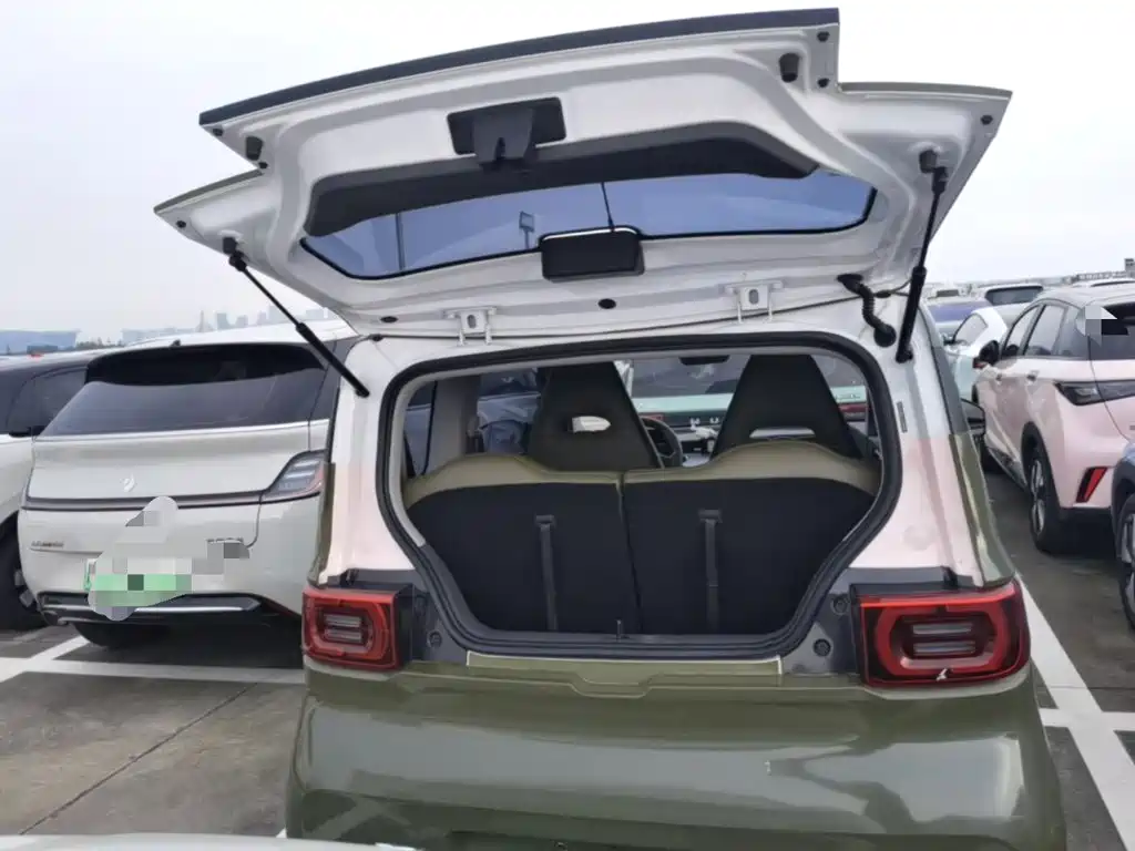 Wuling MINIEV — миниатюра 19