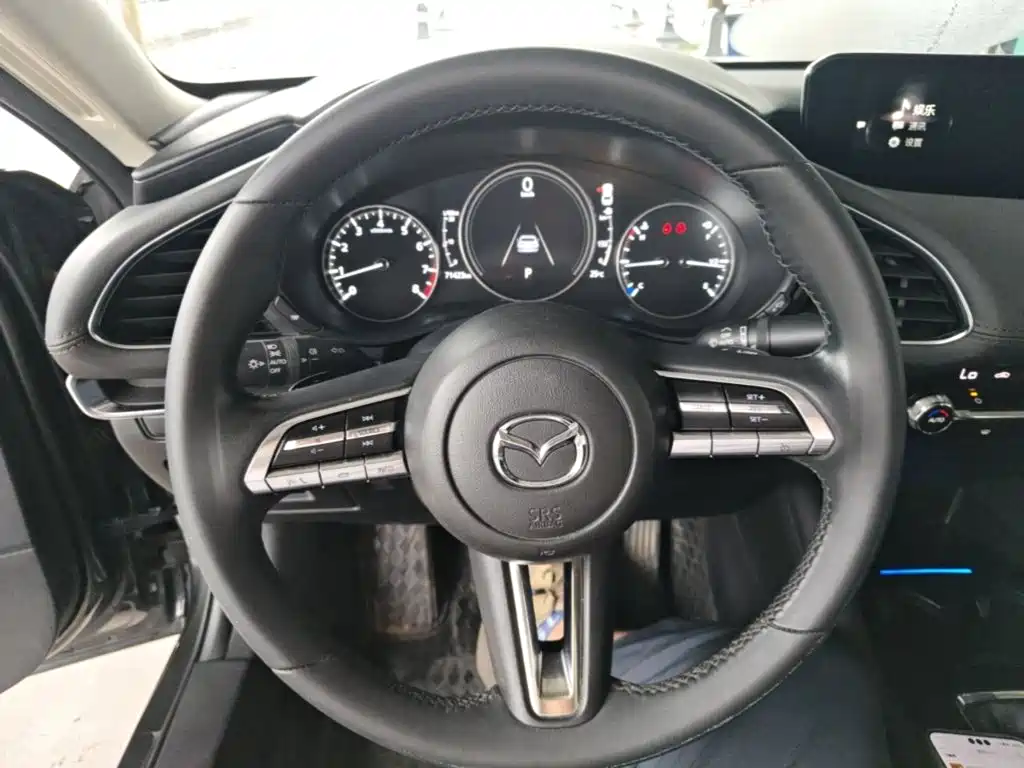 Mazda 3 Axela — миниатюра 11
