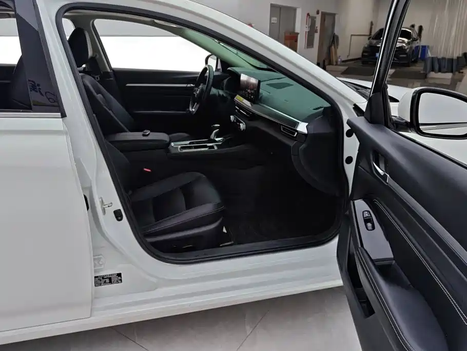 Nissan Teana — миниатюра 8
