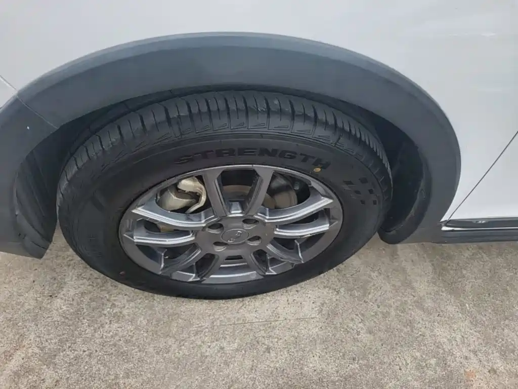 Geely Vision X3 — миниатюра 23