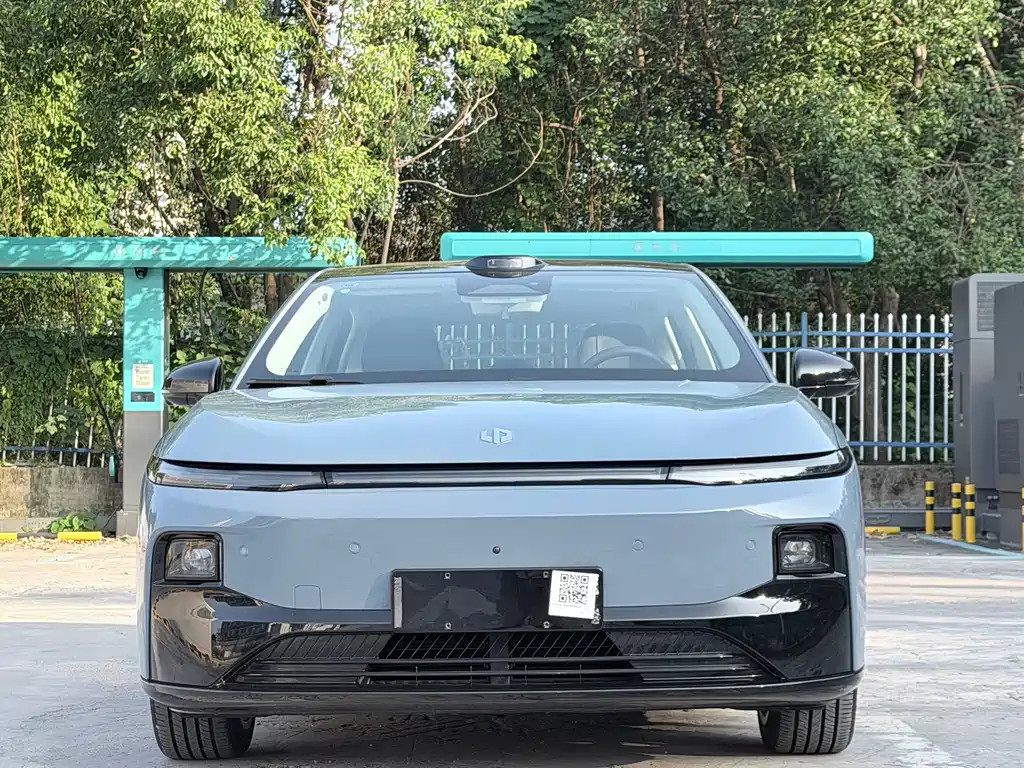 Leapmotor Leapmotor B01 — миниатюра 2
