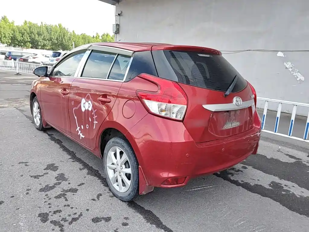 Toyota Yaris L — миниатюра 5
