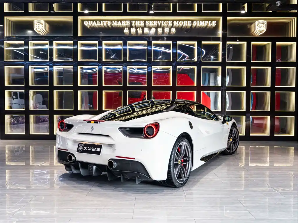 Ferrari 488 — миниатюра 6