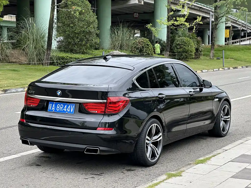 BMW 5 Series GT 5 GT 2013 535i Lead