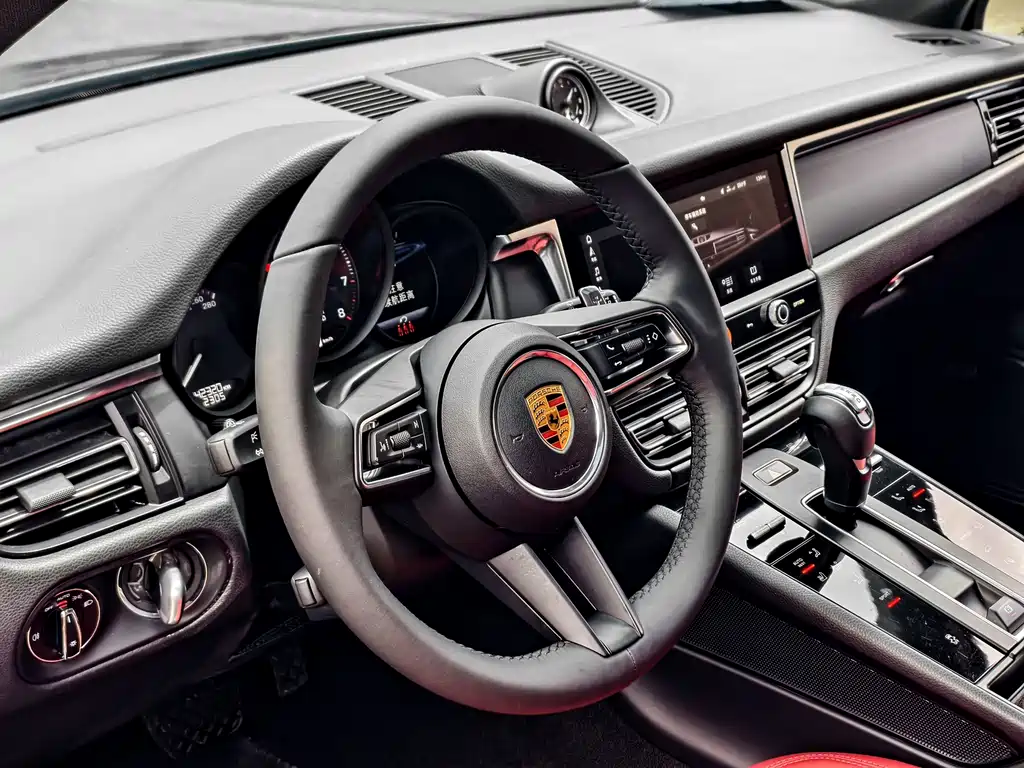Porsche Macan — миниатюра 12