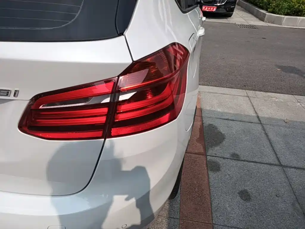BMW 2 Series Active Tourer — миниатюра 8