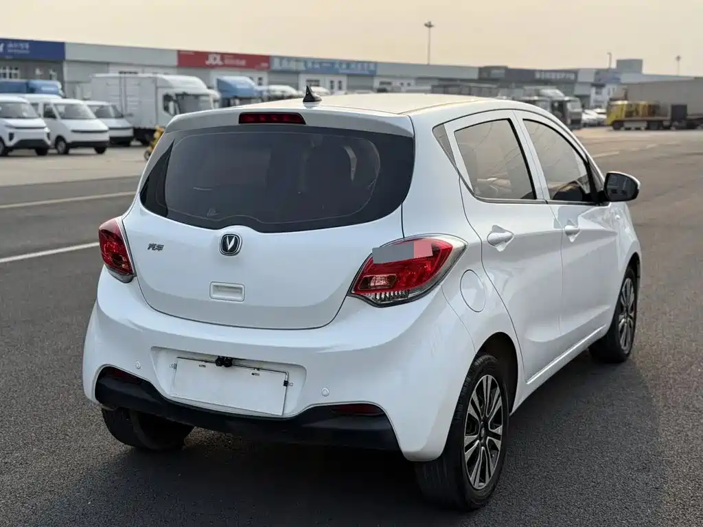 Changan Benben E-Star — миниатюра 5