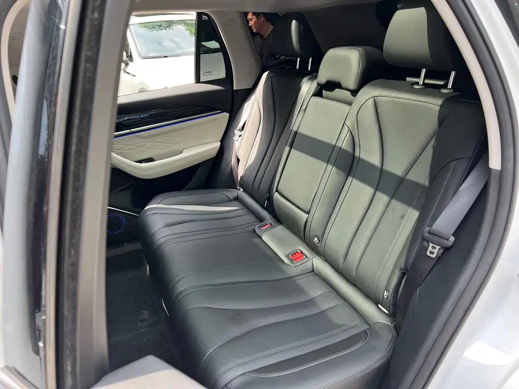 Geely Xingyue L — миниатюра 10