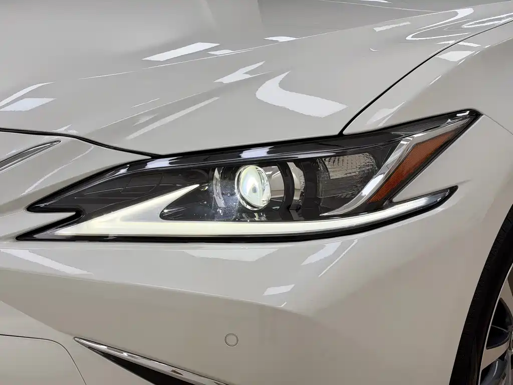 Lexus ES — фотографии объявления, Фото 32