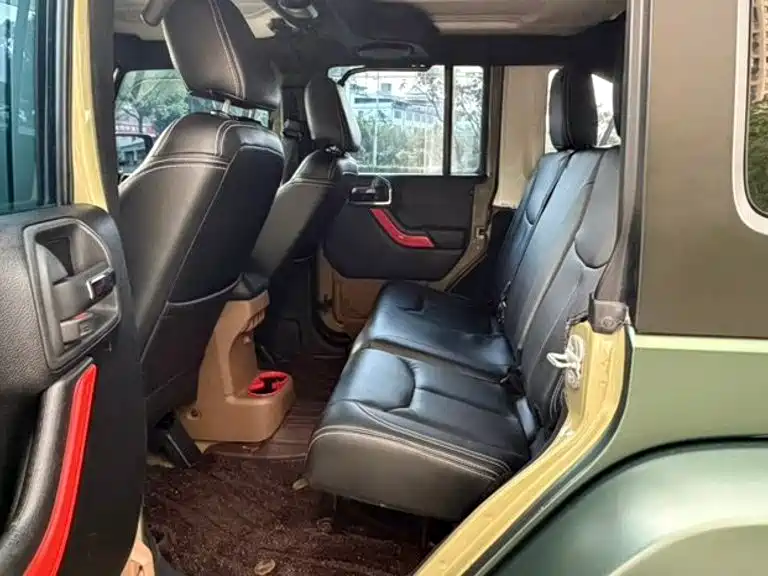 Jeep Wrangler — миниатюра 7