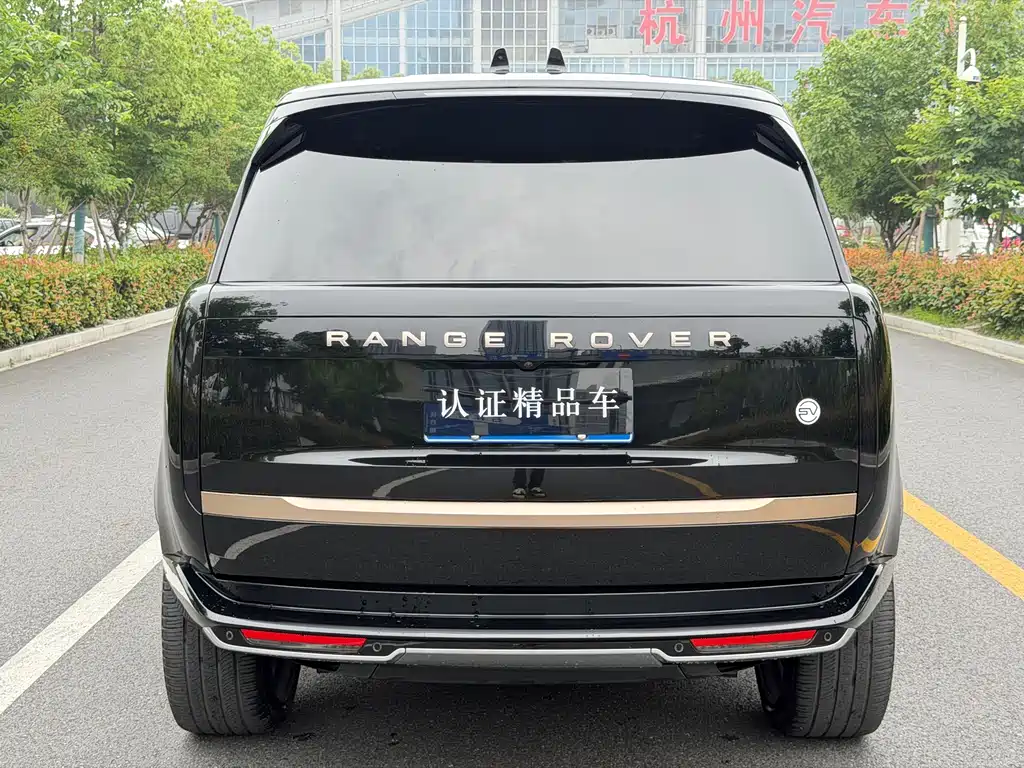 Land Rover Range Rover 2023 3.0 L6 400PS мест Long Wheelbase
