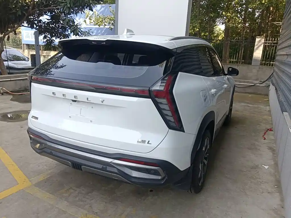 Geely Boyue L — миниатюра 7