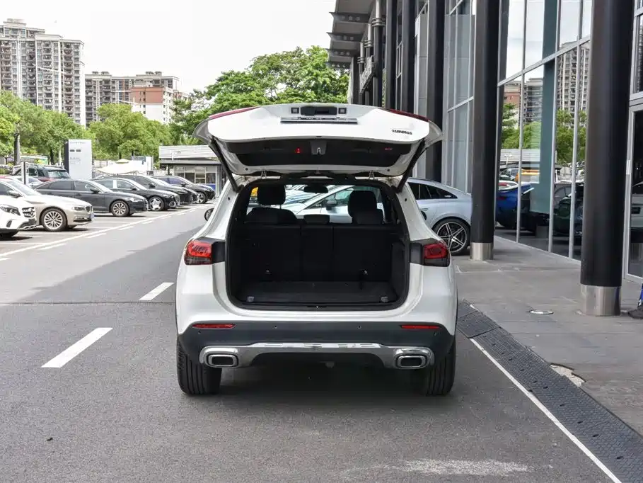 Mercedes-Benz GLA — миниатюра 10