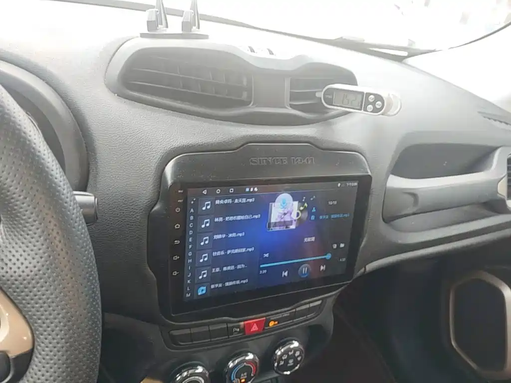 Jeep Renegade — миниатюра 13
