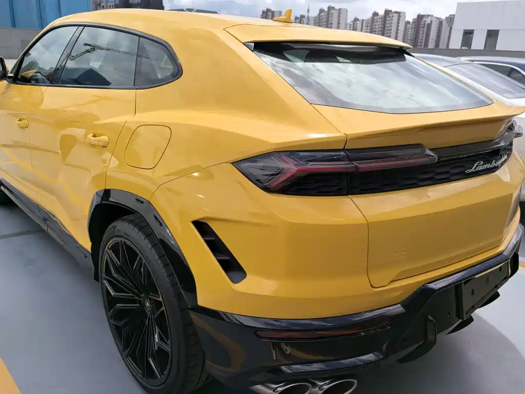 Lamborghini Urus SE 2025 4.0T Standard