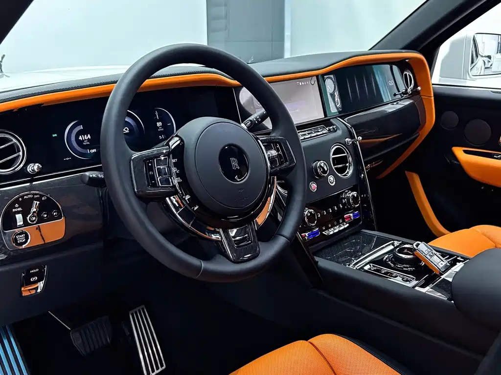 Rolls-Royce Cullinan — миниатюра 5
