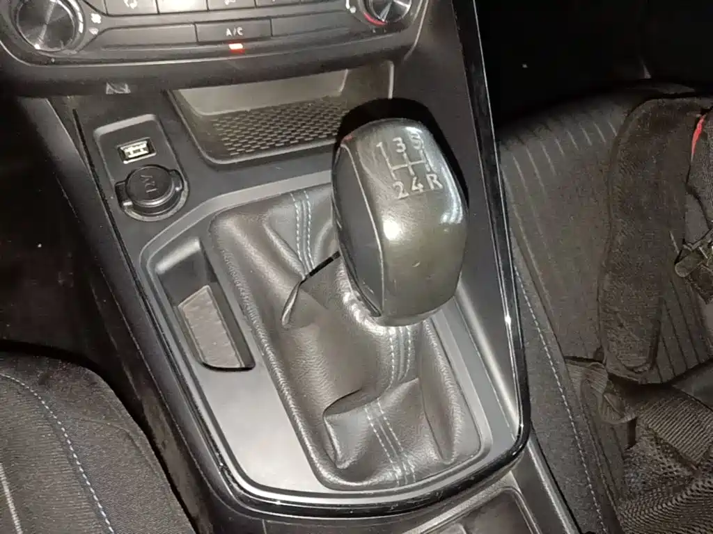 Peugeot 308 — миниатюра 14