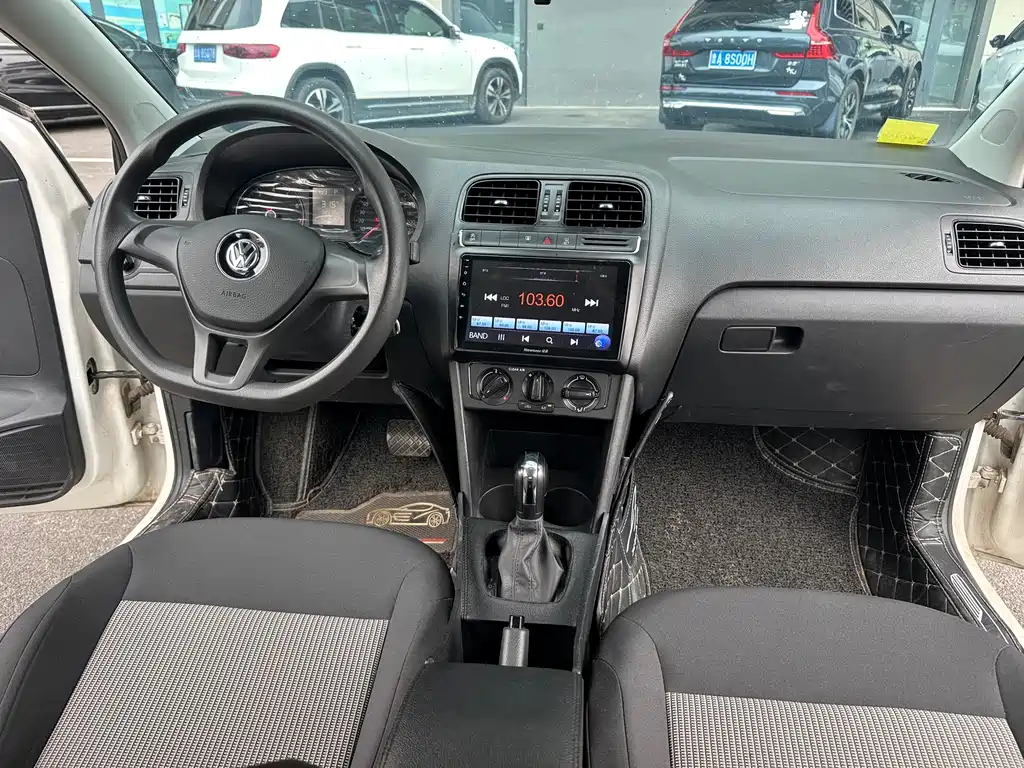 Volkswagen Polo — миниатюра 4