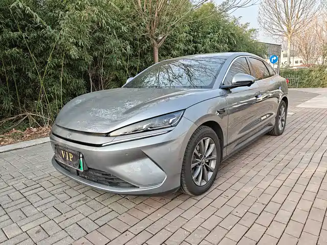 BYD QIN L 2025
