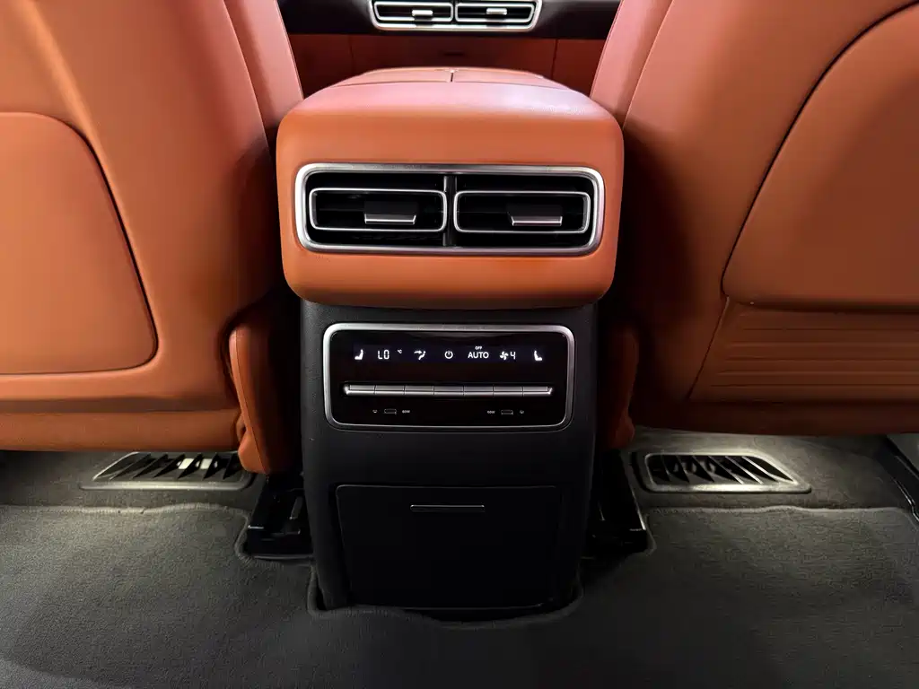 Li Auto Li L7 — миниатюра 17
